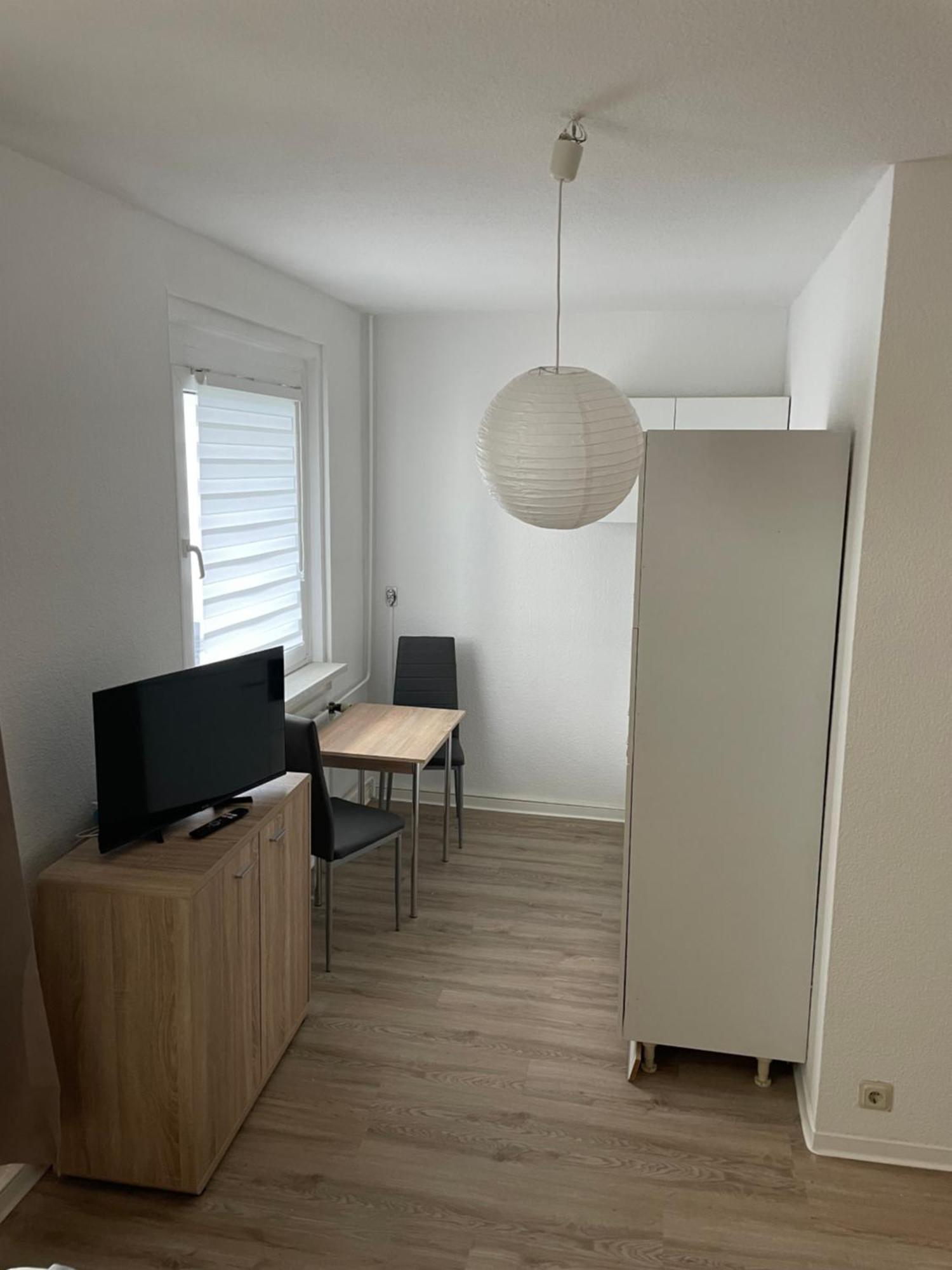 Max Appartements Нойбранденбург Екстериор снимка