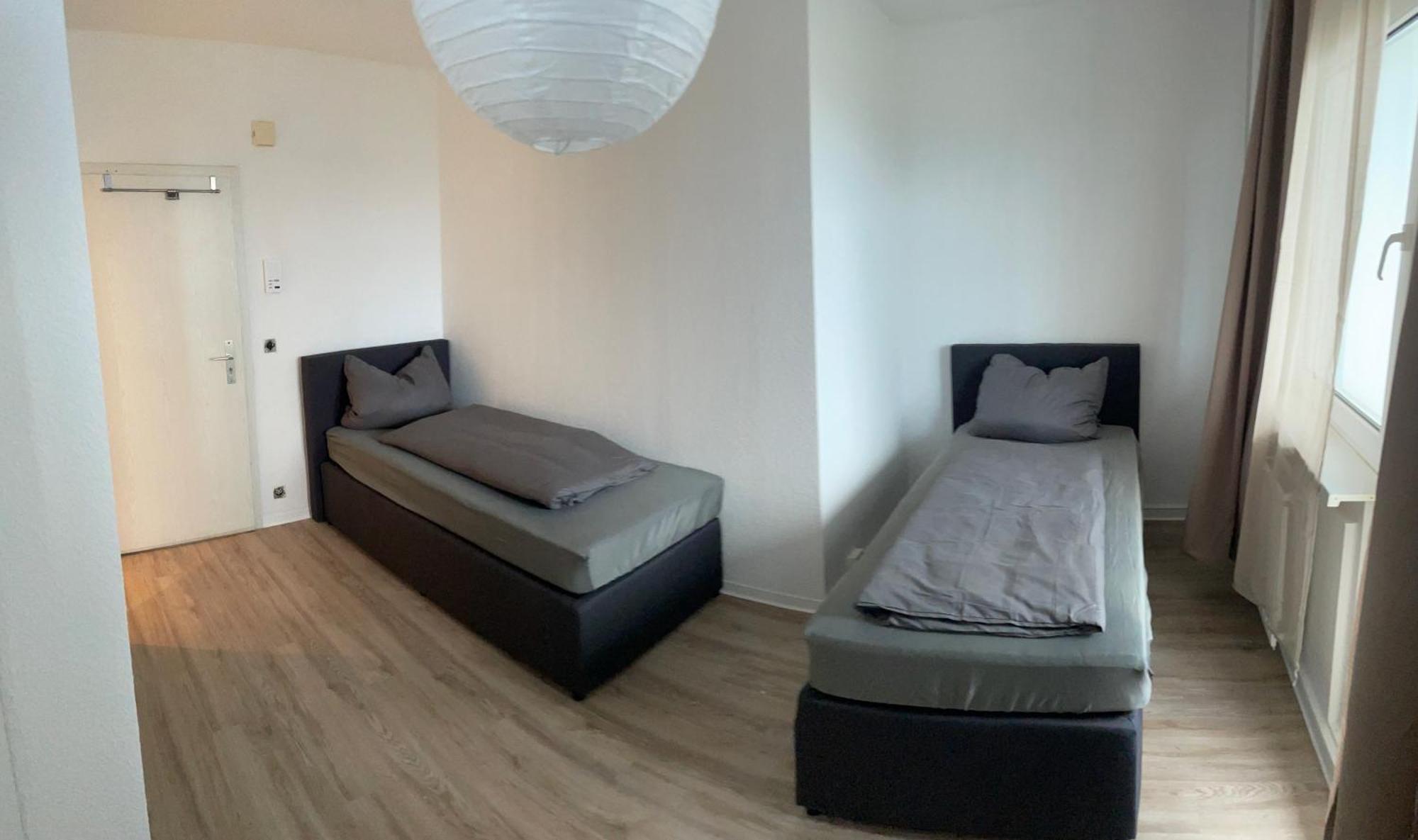 Max Appartements Нойбранденбург Екстериор снимка
