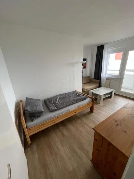 Max Appartements Нойбранденбург Екстериор снимка