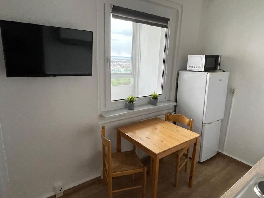 Max Appartements Нойбранденбург Екстериор снимка