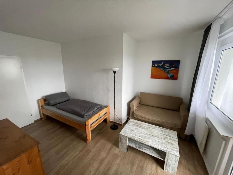 Max Appartements Нойбранденбург Екстериор снимка